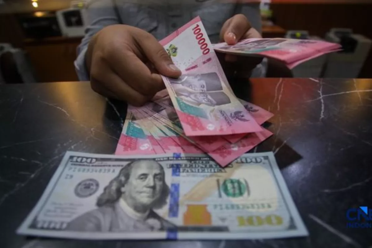 Rupiah Diproyeksi Bergerak Fluktuatif, Pasar Cermati Data AS