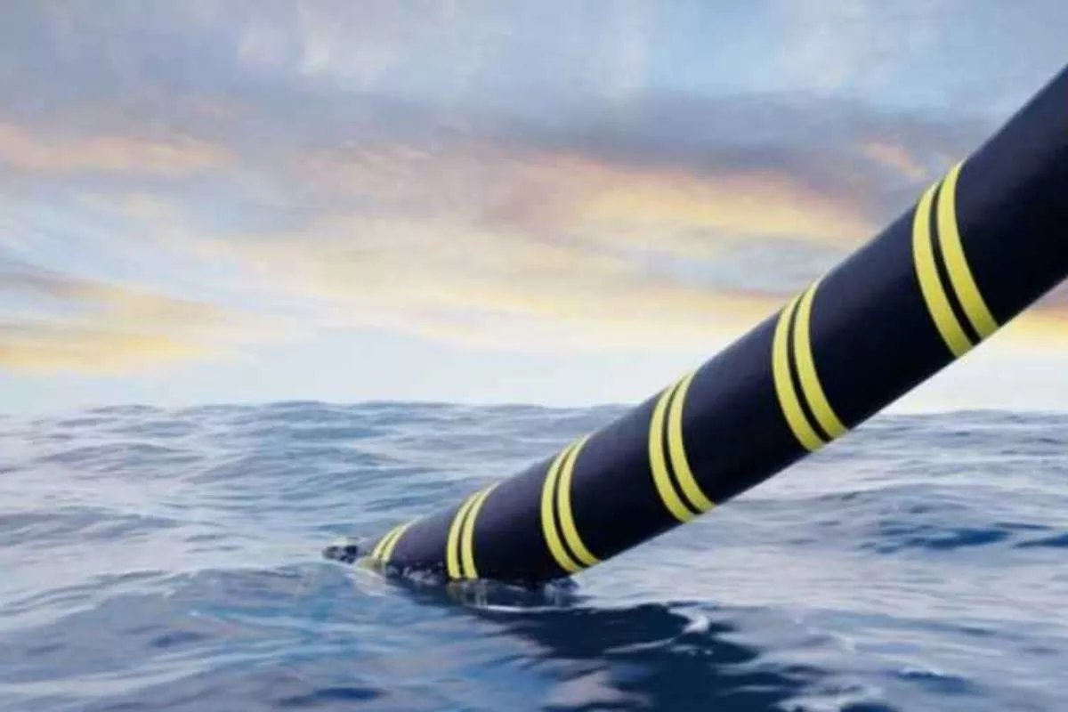 Proyek Kabel Listrik Bawah Laut Pertama Sulawesi Capai 65,68 Persen