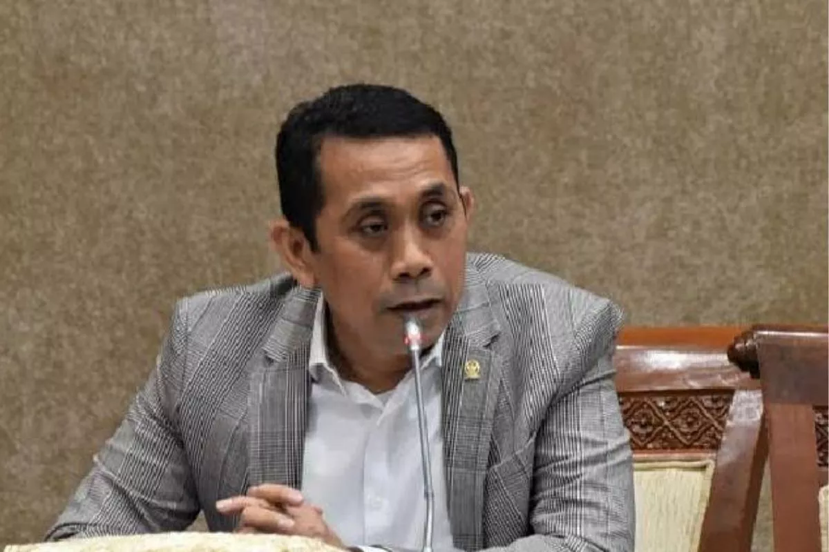 DPR Soroti Target Rupiah Rp 17.500 di RAPBN 2027 dan Beban Utang Impor