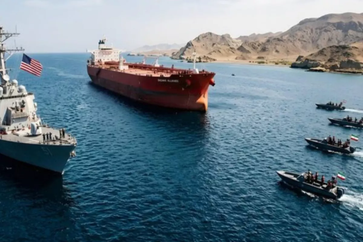 Pelayaran CS Anthem Saat Kapal Tanker AS Keluar Selat Hormuz