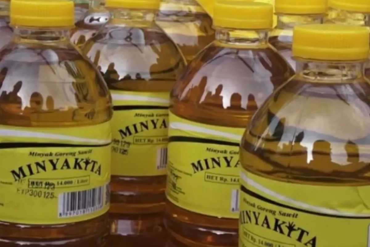 Dirut Bulog Instruksikan Tarik Produk Minyakita Berbau Solar