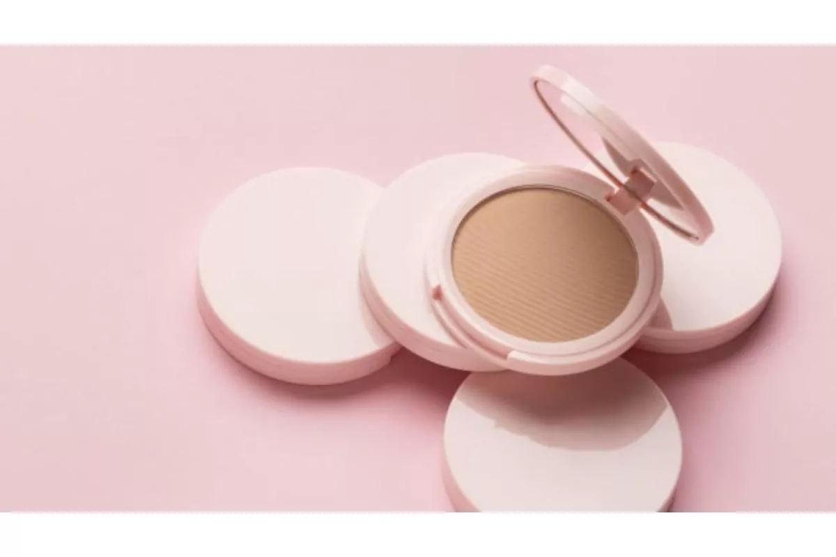7 Bedak Compact Powder Anti Luntur: Bikin Glowing Seharian