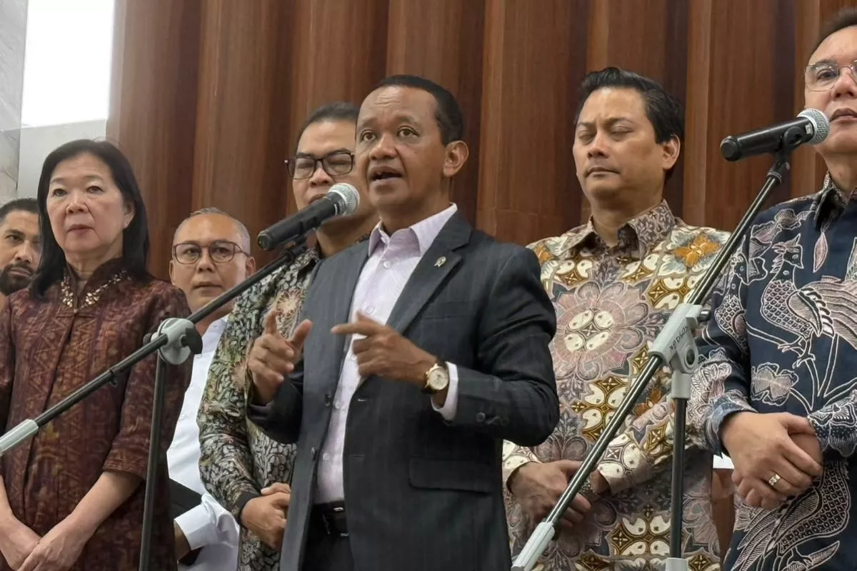 Bahlil Lahadalia Buka Suara Soal Potensi Turunnya Harga BBM Nonsubsidi