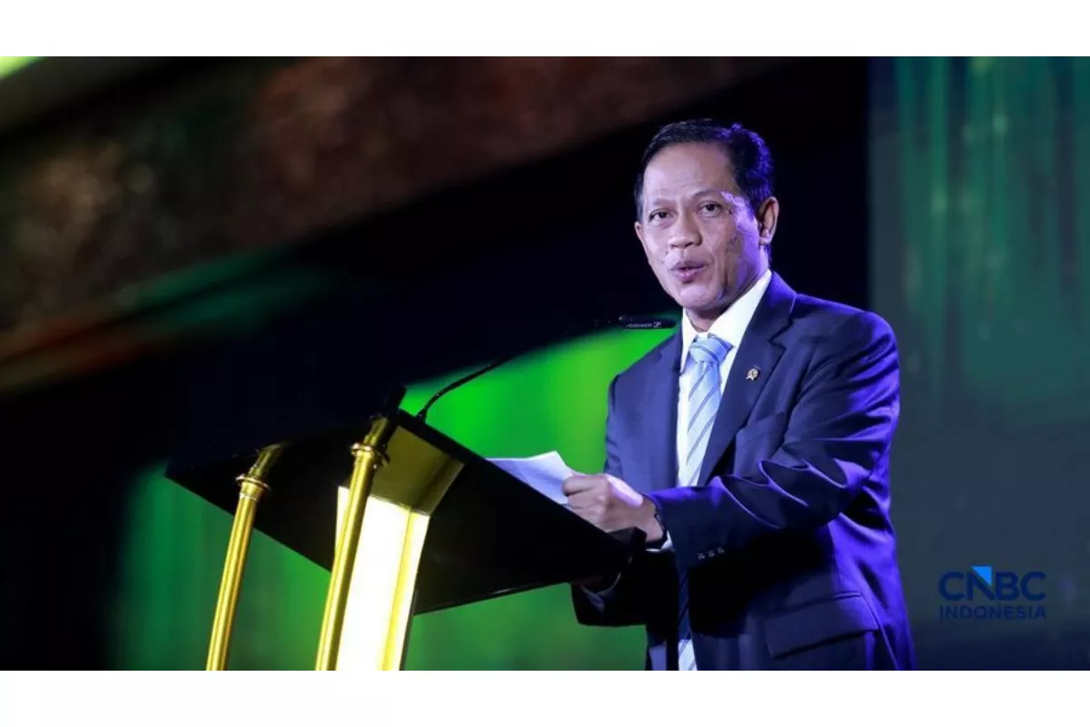 Menteri Hanif Targetkan Korporasi Kelola Sampah Secara Mandiri
