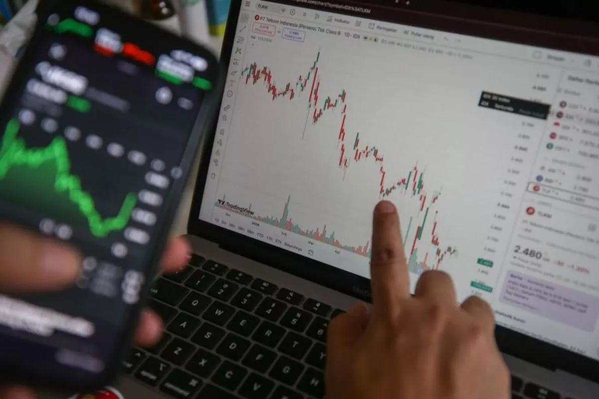 Deretan Saham Top Gainers dan Losers IDX30 Sepanjang Agustus 2026