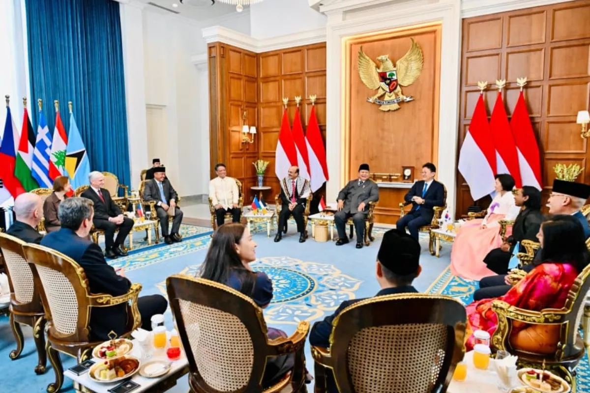 Prabowo Tegaskan Politik Bebas Aktif ke 8 Dubes Baru