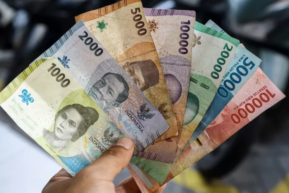 Rupiah Melemah Lagi, Sentuh Level Rp 17.977 per Dolar AS Pagi Ini