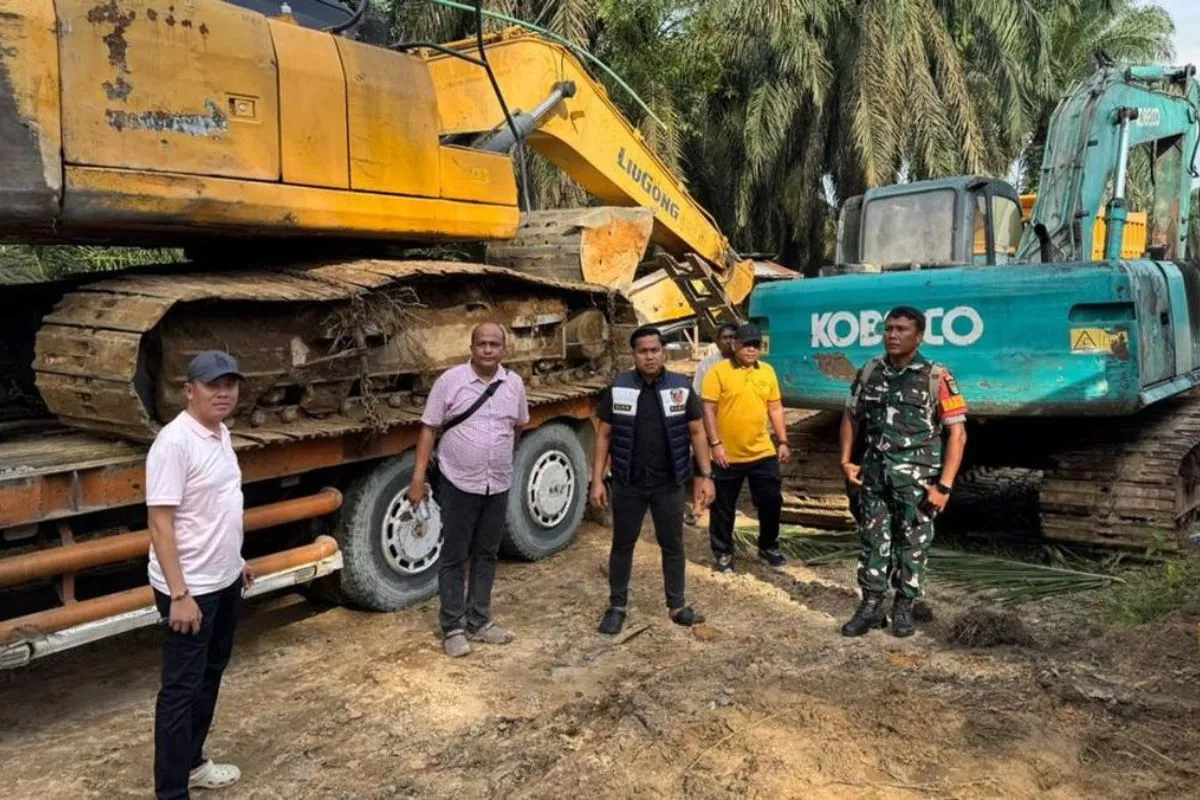 Polisi Bongkar Praktik Tambang Pasir Ilegal di Pesisir Lebak
