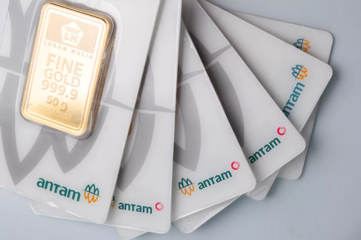 Rincian Lengkap Harga Logam Mulia yang Kompak Merosot Hari Ini