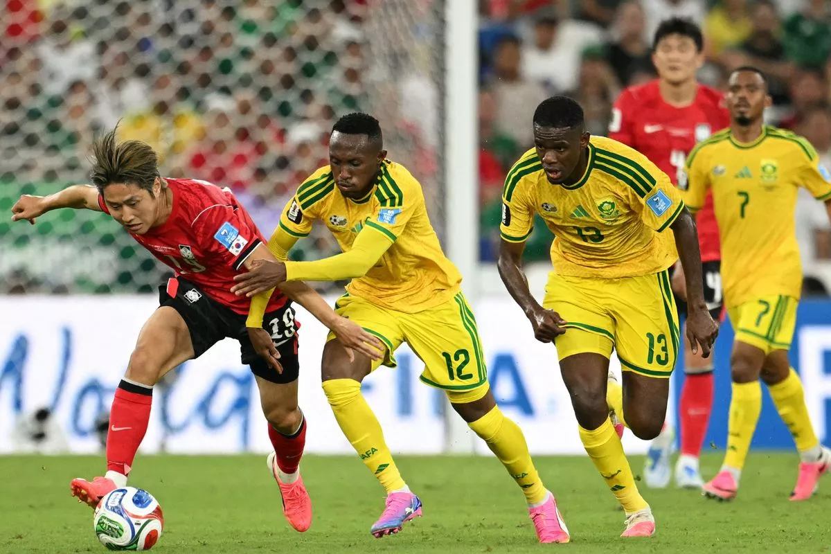 Gol Tunggal Maseko Bawa Afrika Selatan Lolos ke 32 Besar