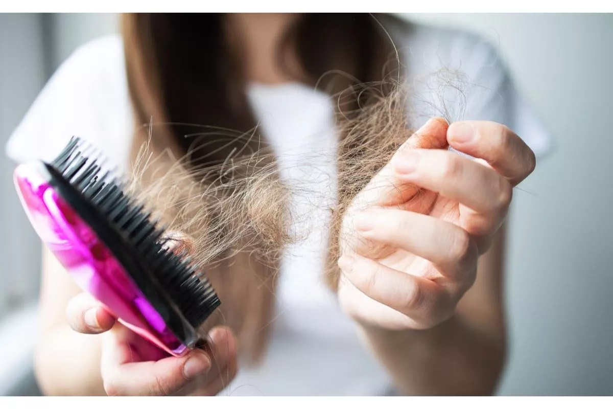 5 Tips Merawat Rambut Rontok Agar Tetap Kuat dan Sehat