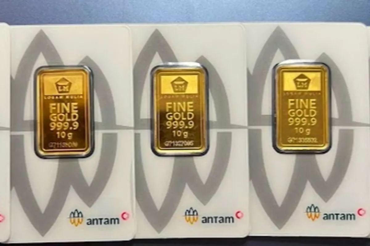 Harga Emas Antam Stabil Senin Pagi Setelah Turun Rp 50.000