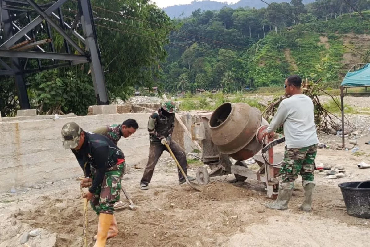 Kodim 0108 Agara dan Warga Dikebut Bangun Jembatan di Aceh Tenggara