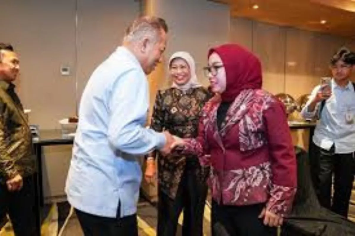 Koperasi Hijau Dioptimalkan untuk Capai Target 100 GW PLTS Nasional