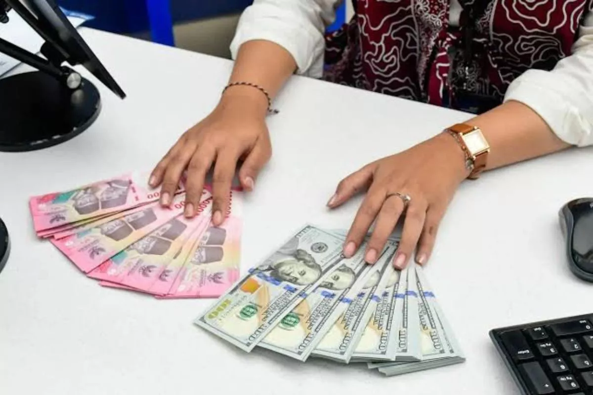 Rupiah Hari Ini 11 Agustus 2026 Diproyeksi Menguat ke Rp17.700