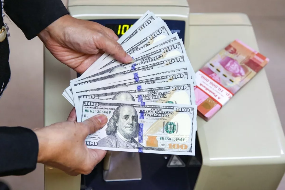 Kurs Dolar AS di BCA, BRI, Mandiri, dan BNI, Selasa 23 Juni 2026