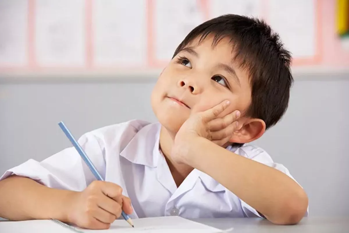 Kenali 5 Tanda Anak Mulai Berpikir Kritis Sejak Usia Dini Menurut Pakar