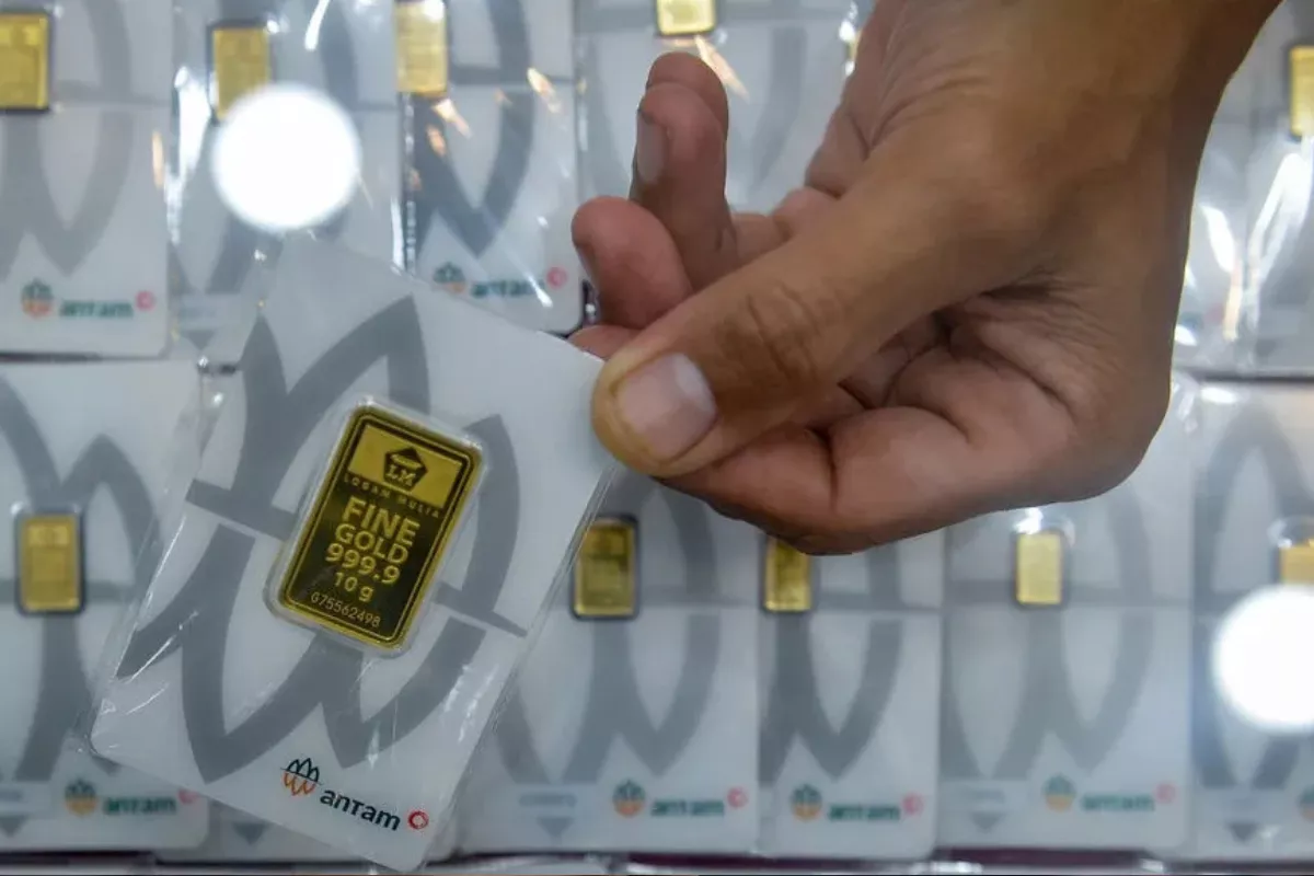 Turun 14 Ribu Rupiah, Cek Rincian Harga Emas Antam Terbaru Hari Ini