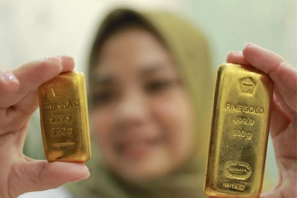 Harga Emas Dunia Bertahan di US$4.400 Berkat Permintaan Safe Haven