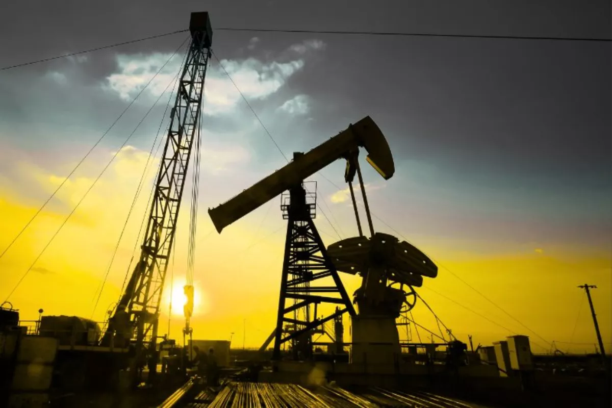 Harga Minyak Naik Akibat Ketegangan Eskalasi Perang Iran