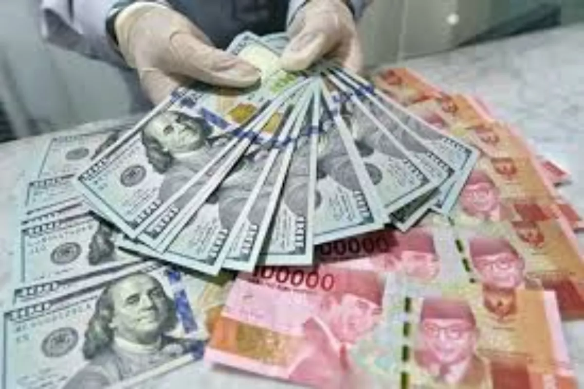 Kurs Rupiah Terhadap Dolar AS Hari Ini 11 Mei 2026 Fluktuatif