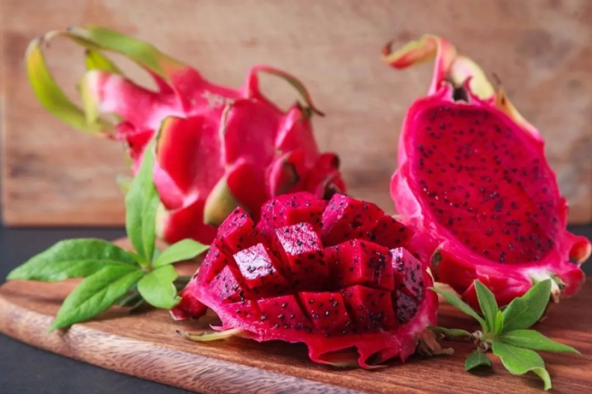 Manfaat Buah Naga untuk Kulit Wajah agar Lebih Sehat dan Glowing Alami