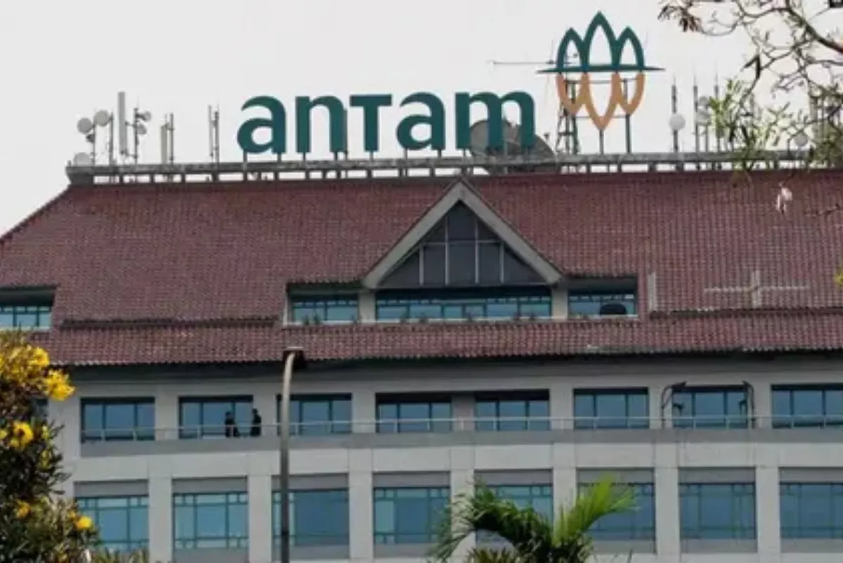 Antam Ajak Wanita Jaga Konservasi Laut di Medana Bay
