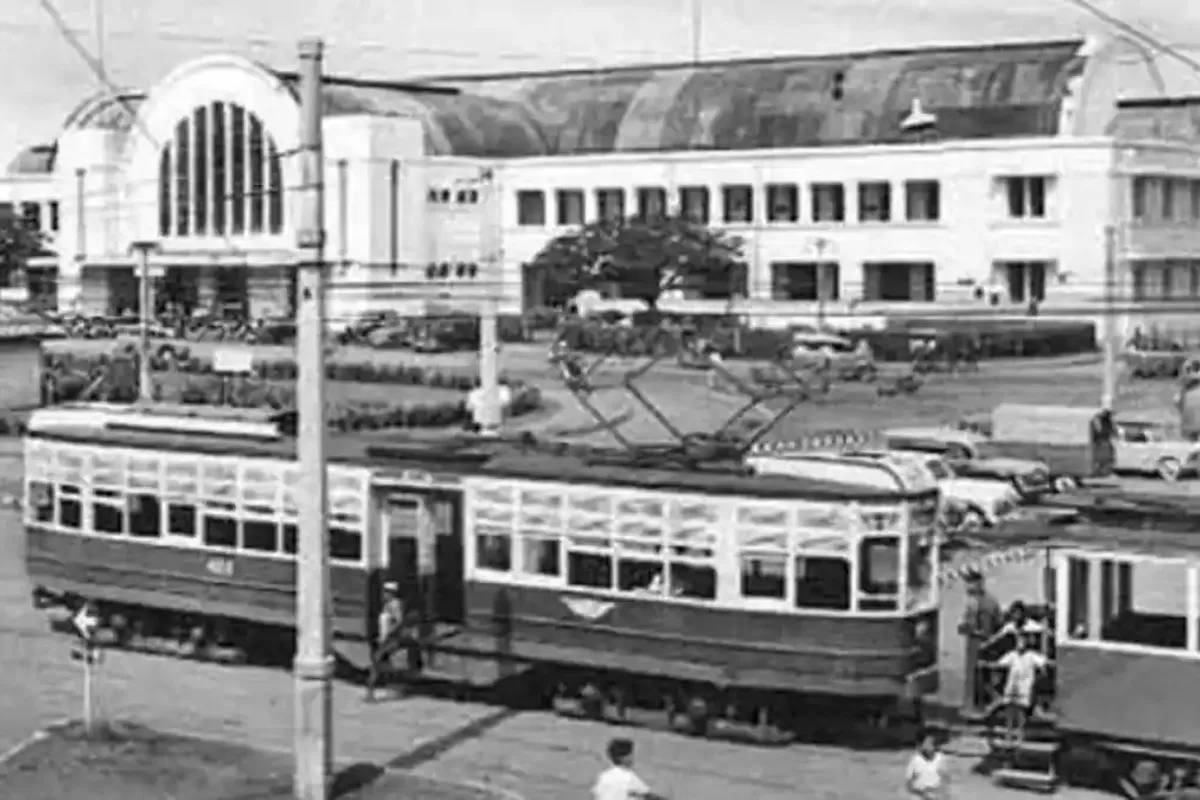 Tata Kota Warisan Belanda Hambat Angkutan Umum Jakarta