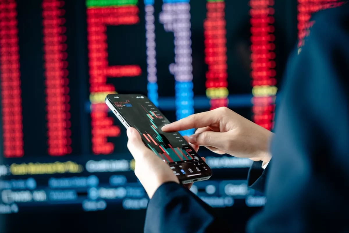 Strategi Aman Belanja Saham Saat Valuasi Pasar Sedang Murah