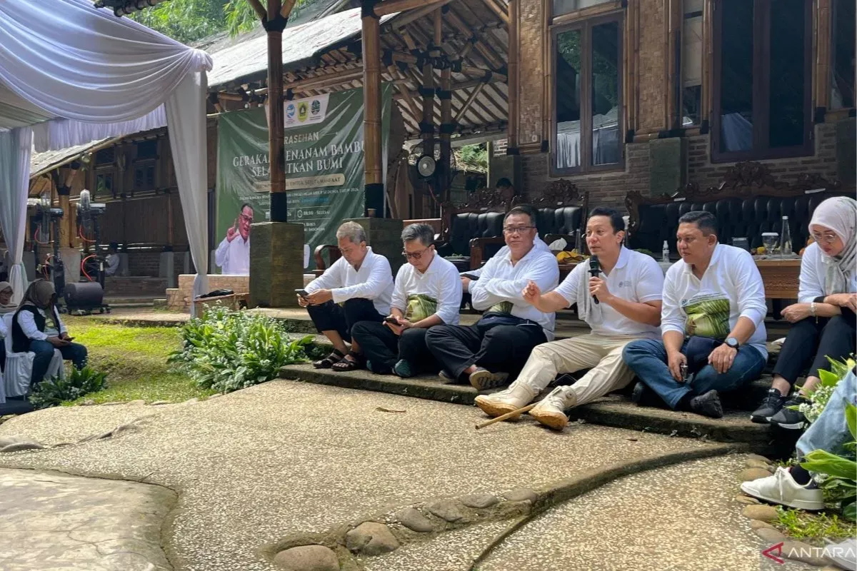 Menteri LH Ajak Masyarakat Manfaatkan Potensi Karbon Bambu