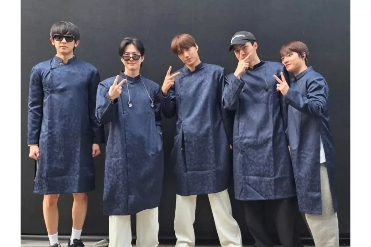Chanyeol EXO Viral Pakai Daster Saat Soundcheck Konser di Vietnam