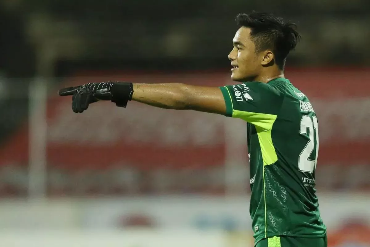 Pandangan Ernando Ari Jelang Persebaya Tampil di Piala Presiden