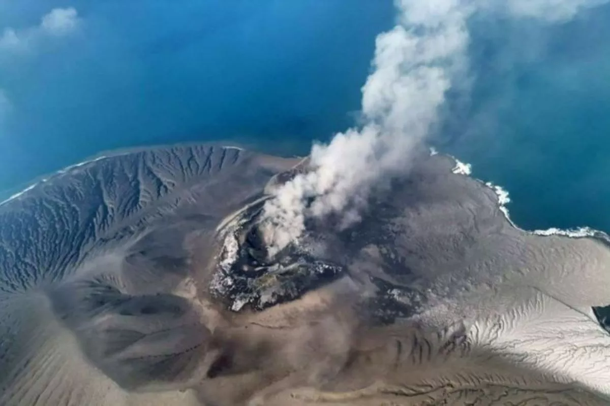 Kemenkes Rilis SE Antisipasi Abu Vulkanik Anak Krakatau
