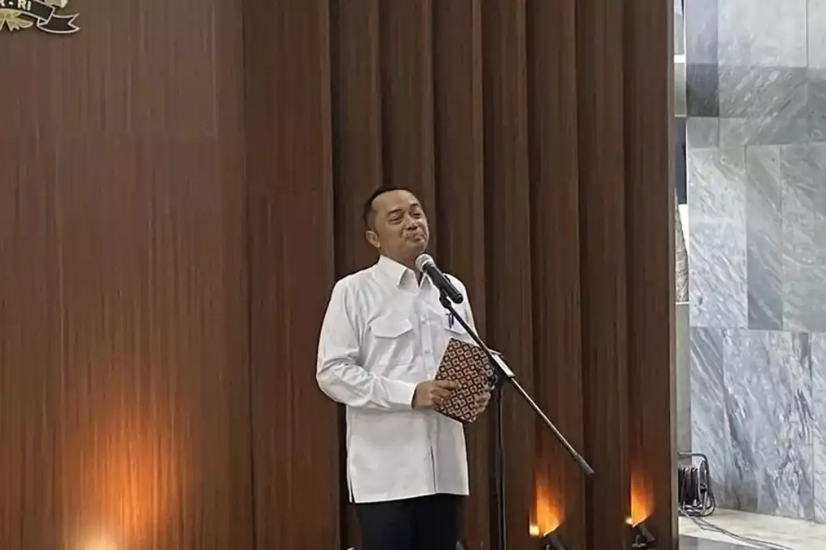 Mensesneg Serahkan Surpres Calon Komisioner OJK dan Dubes ke DPR