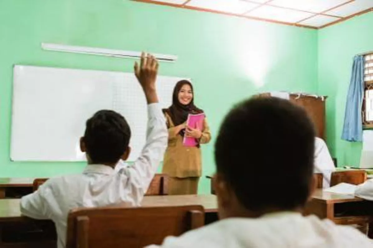 Guru PPPK Paruh Waktu Bisa Ikut CPNS 2027, Ini Hak dan Kewajibannya