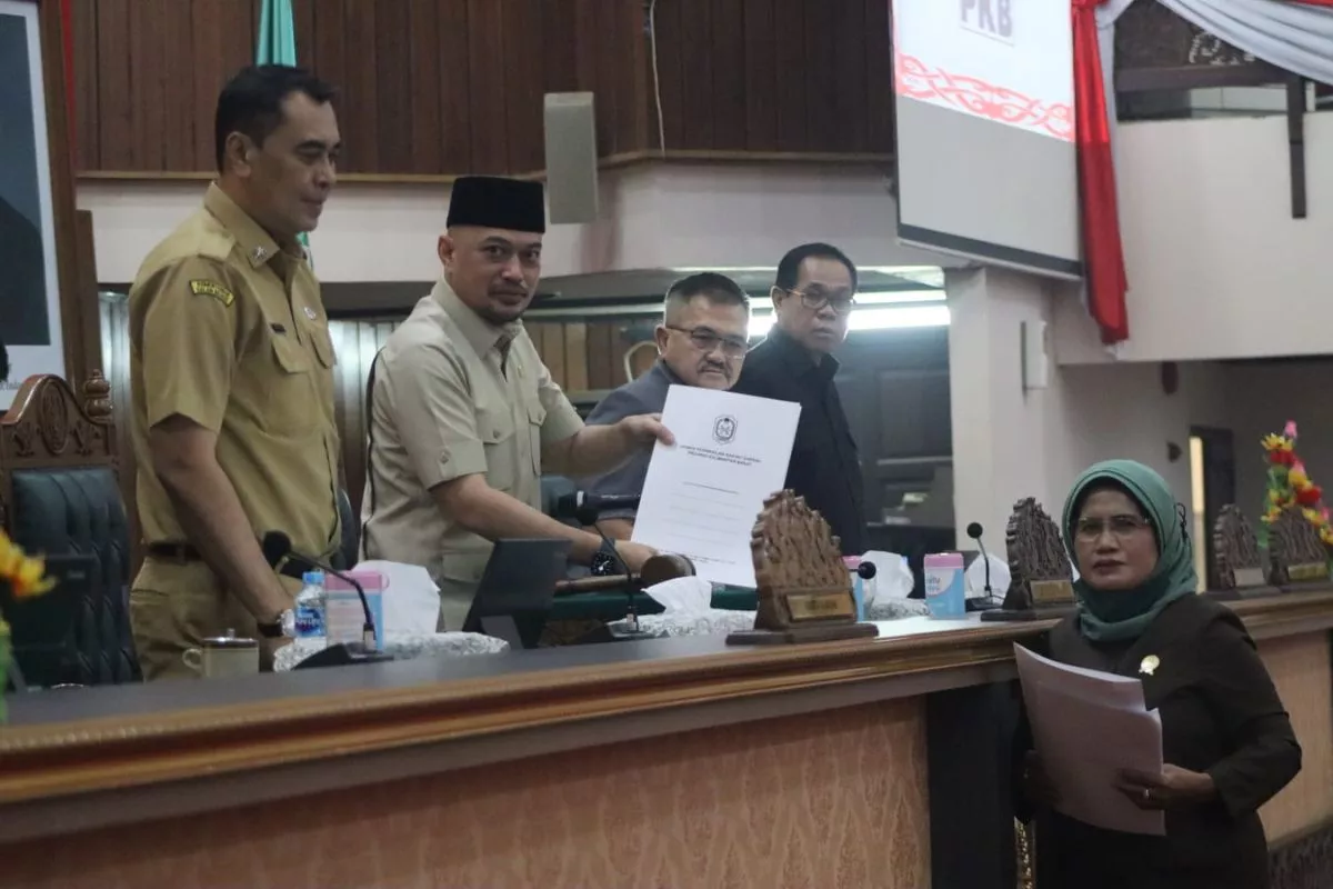 DPRD Setujui Pembahasan Perubahan APBD Kalbar 2026 Fokus Karhutla