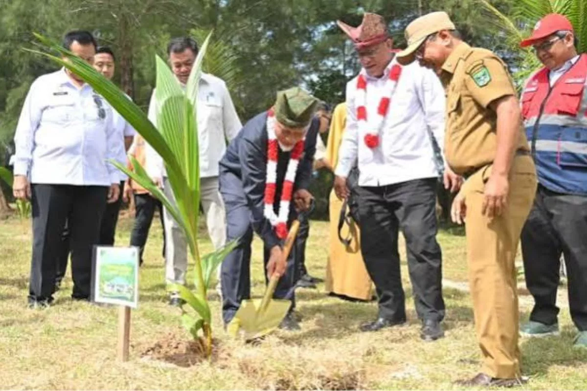 Menteri LH Minta Sumbar Segera Susun Peta Jalan Penanganan Sampah