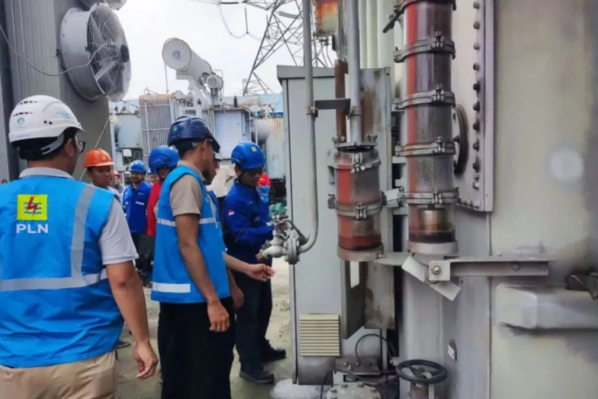 Strategi Beyond kWh: PLN IP Integrasikan PLTS dengan Pasar Karbon