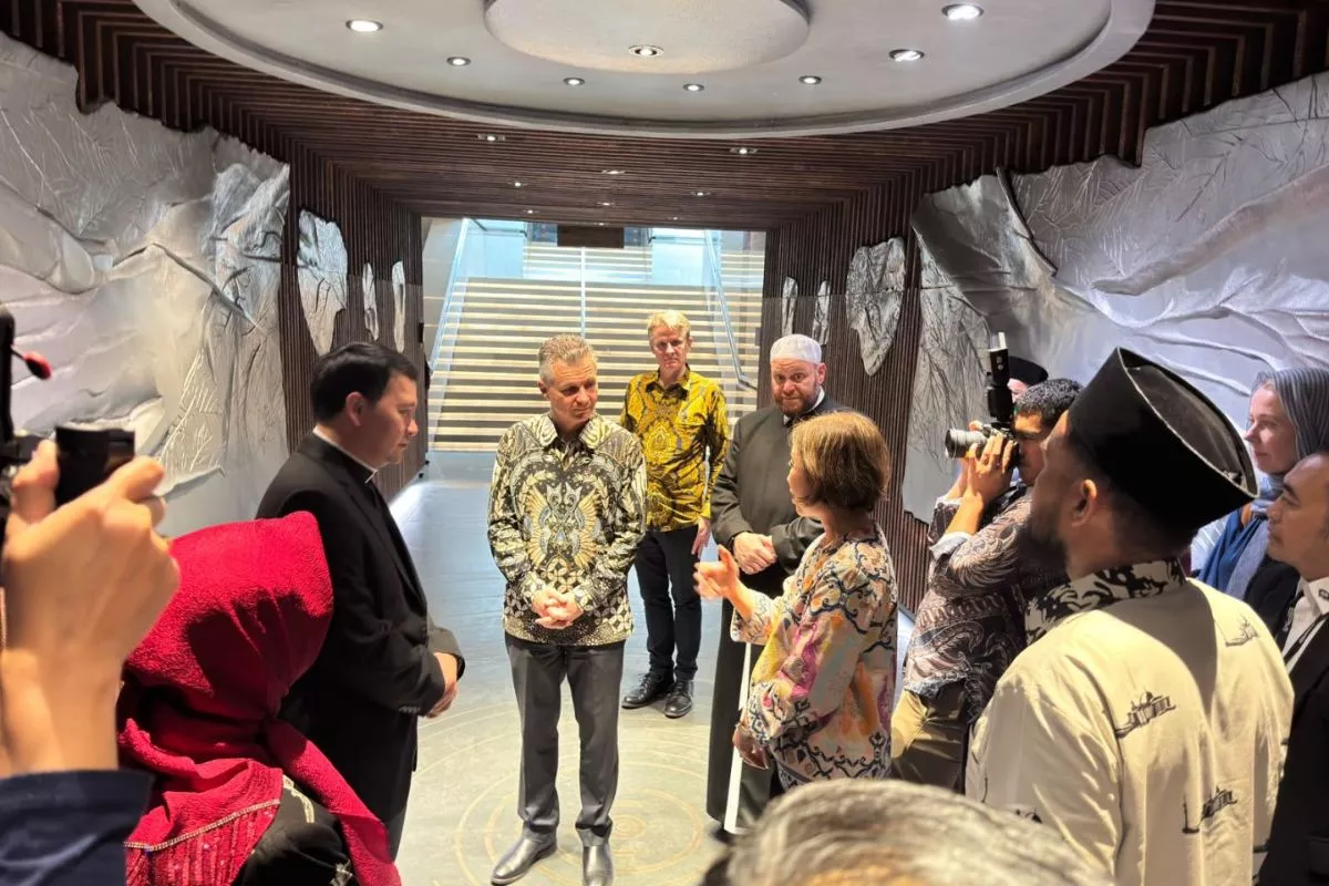 Asisten Menlu Australia Kunjungi Masjid Istiqlal dan Gereja Katedral