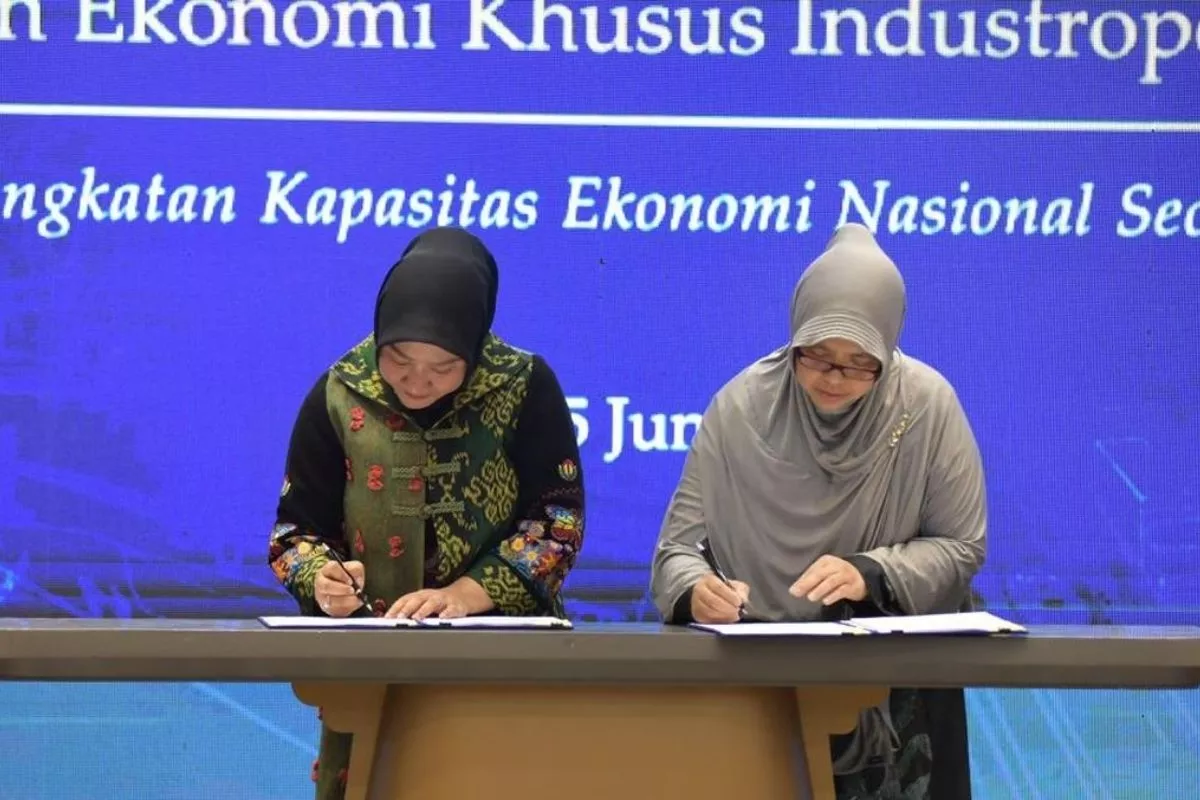 Pemanfaatan Karbon Biru, Holding BUMN Danareksa Gandeng KKP