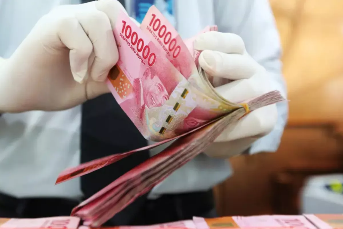 Nilai Tukar Rupiah Hari Ini Berpotensi Melemah Dekati 18.000