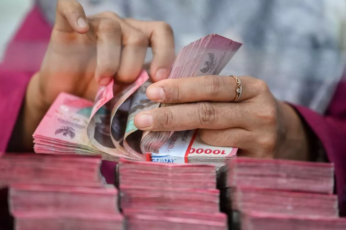 Momentum Rupiah dan Bayang-Bayang Harga Minyak USD100 per Barel