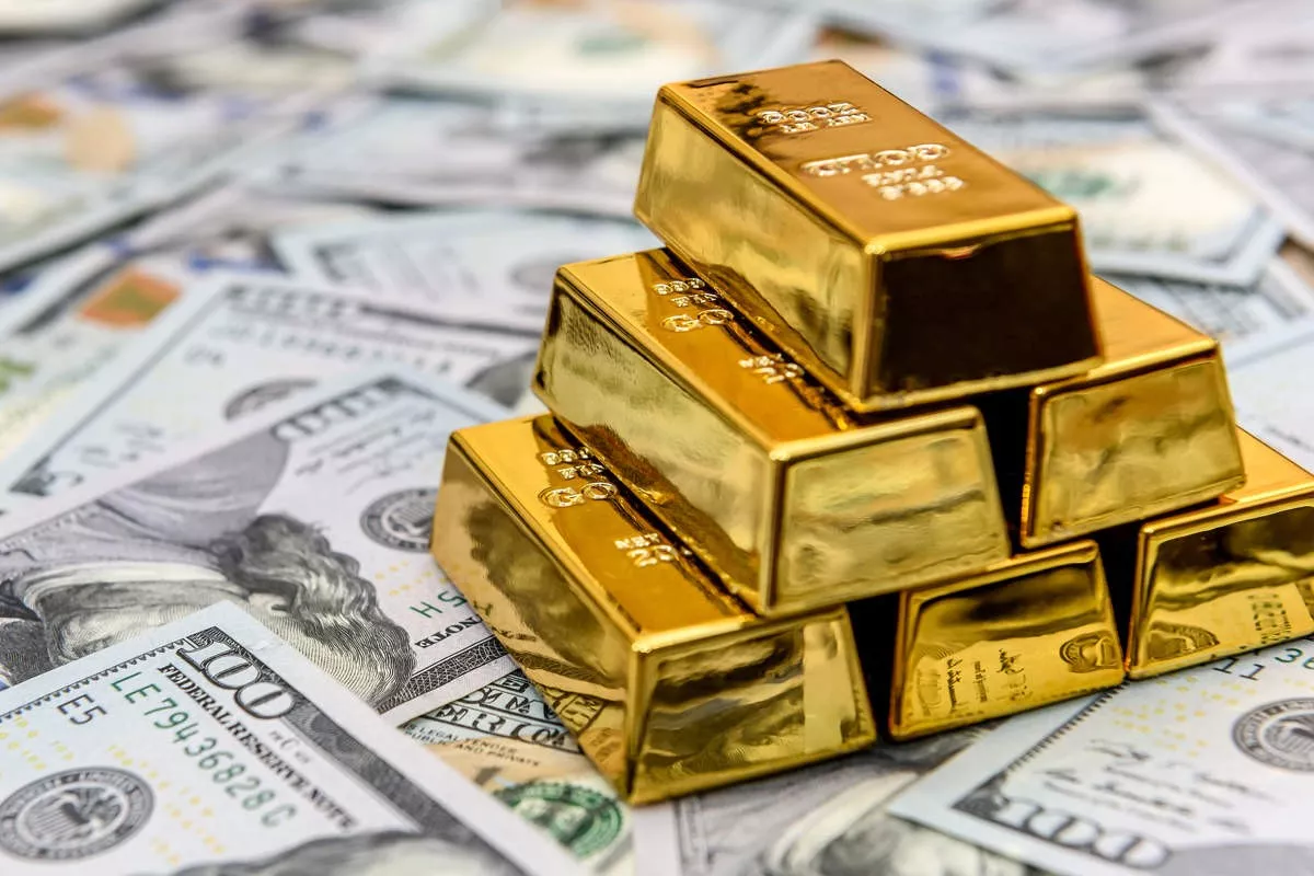 Yield Obligasi AS Naik, Harga Emas Spot Tertekan ke USD 4.015