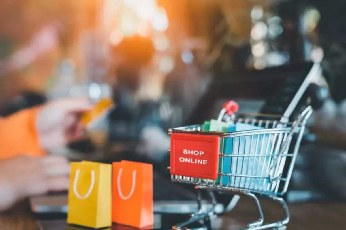 Purbaya Kenakan Pajak Marketplace, UMKM Omzet Kecil Dikecualikan