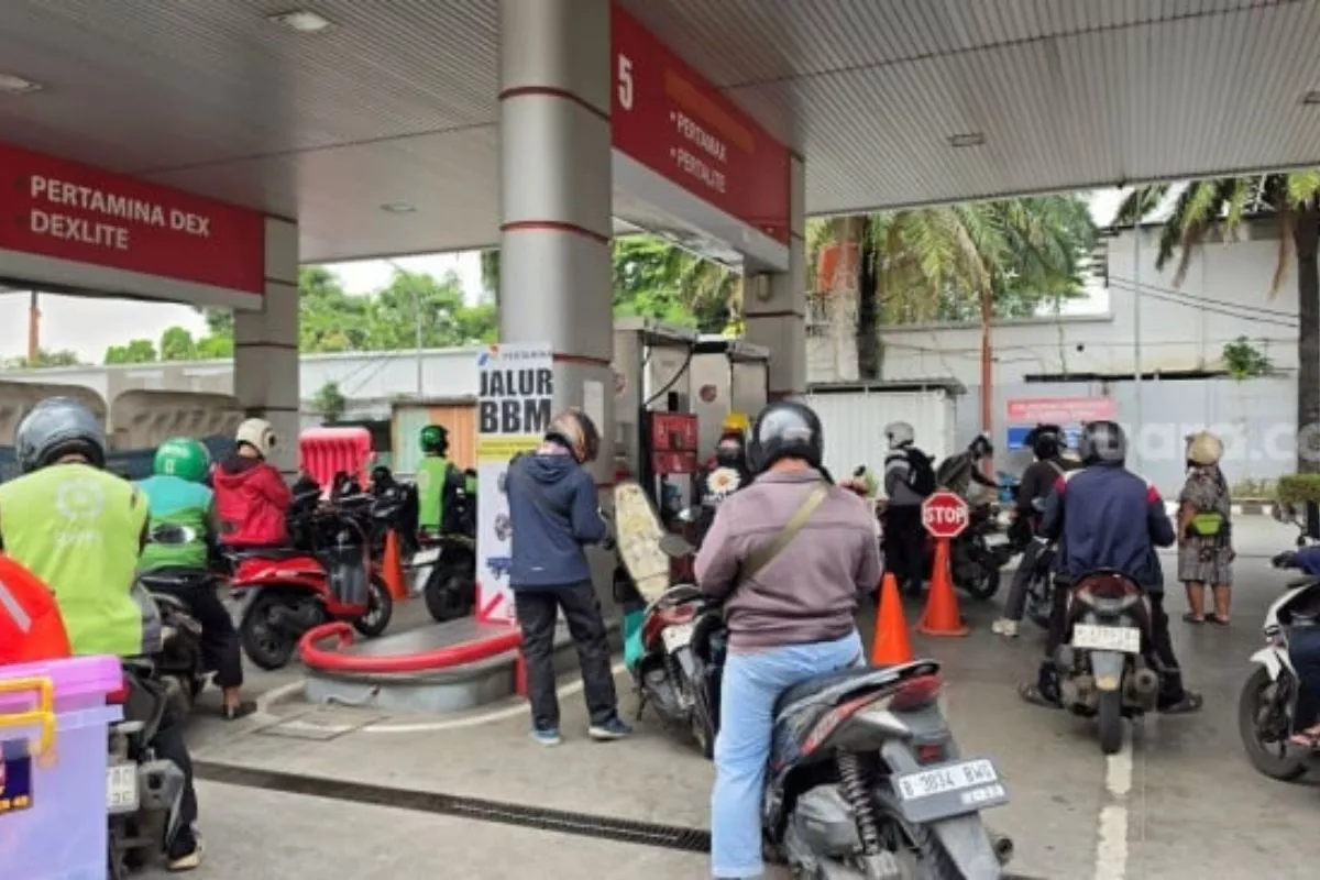 Tanggapan IESR Terkait Strategi Prabowo Kurangi Subsidi BBM via EV