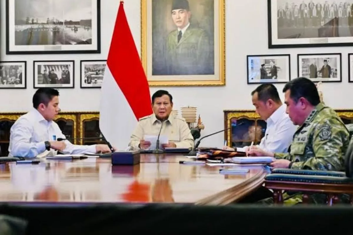 Presiden Instruksikan Tambah Pesawat dan Drone untuk Mencegah Karhutla