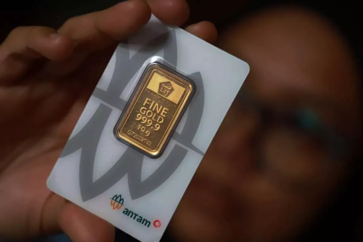 Harga Emas Antam Hari Ini Turun Rp15 Ribu Jadi Rp2.630.000 per Gram