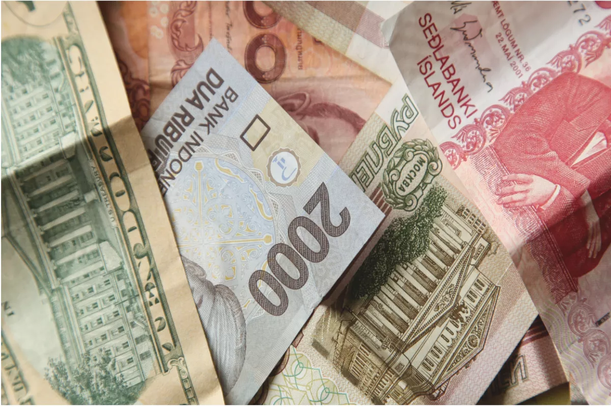 Rupiah Terperosok ke Rp 17.400, Dampak Konflik Selat Hormuz Memanas