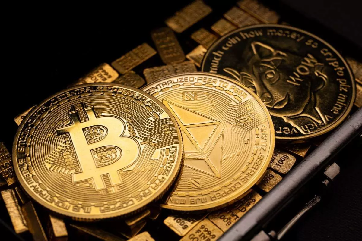 Harga Bitcoin Naik 0,73 Persen ke 76.350 Dolar Usai Kenaikan Suku Bunga