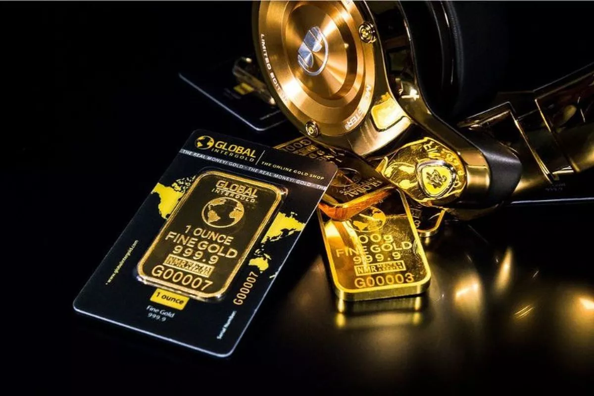 Harga Emas Hari Ini 27 Agustus 2026: Antam & UBS Kompak Turun